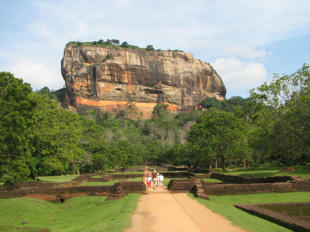 List of Best Places in Sri Lanka for Tourism