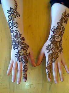 List of Top Girls Mehndi Designs for Eid