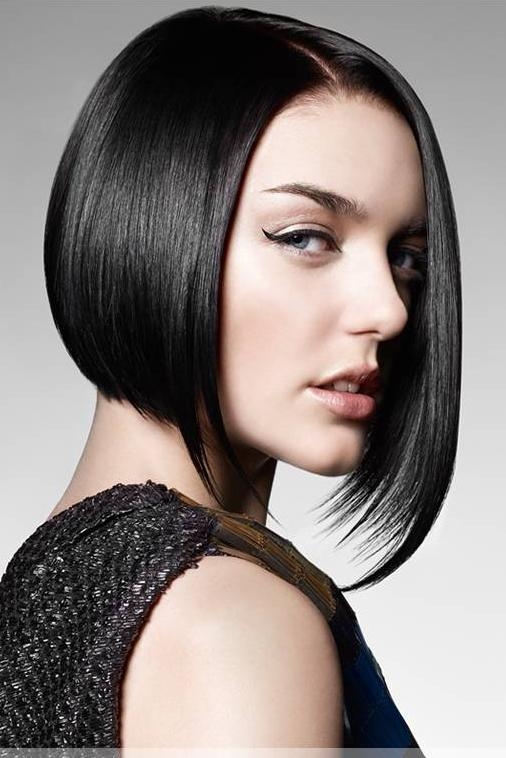 Asymmetric hair cutting