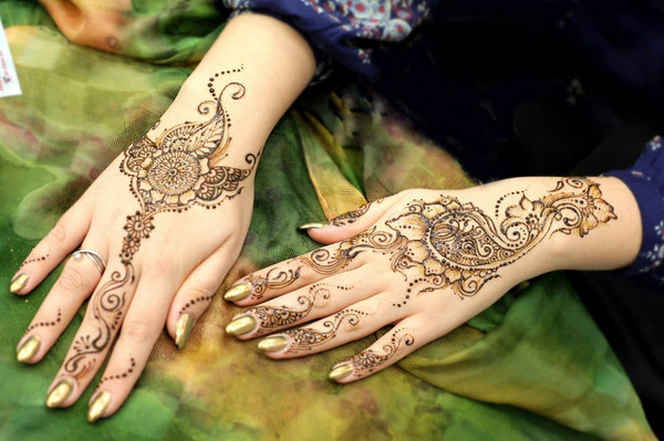 List of Dubai Girls Mehndi Designs 2017