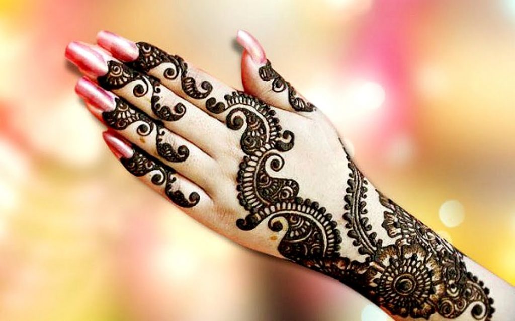 List of New Arabic girls Mehndi Designs 2022